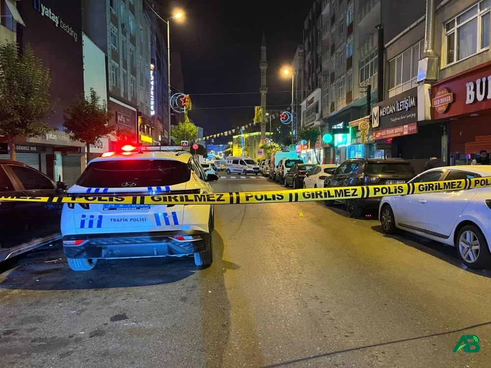 Esenler'de cadde ortasında silahlı kavga: 2 yaralı