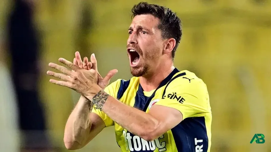 Fenerbahçe'de Mert Hakan Yandaş kararı