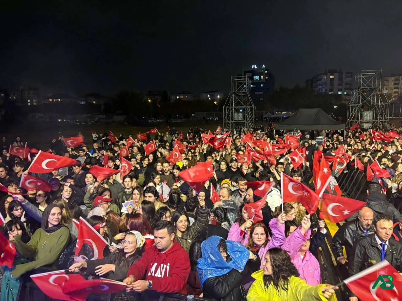 Bursalılar buraya akın etti! Yağmura aldırmadılar