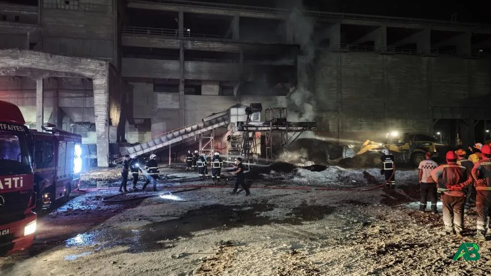 Sivas’ta çimento fabrikasında korkutan yangın