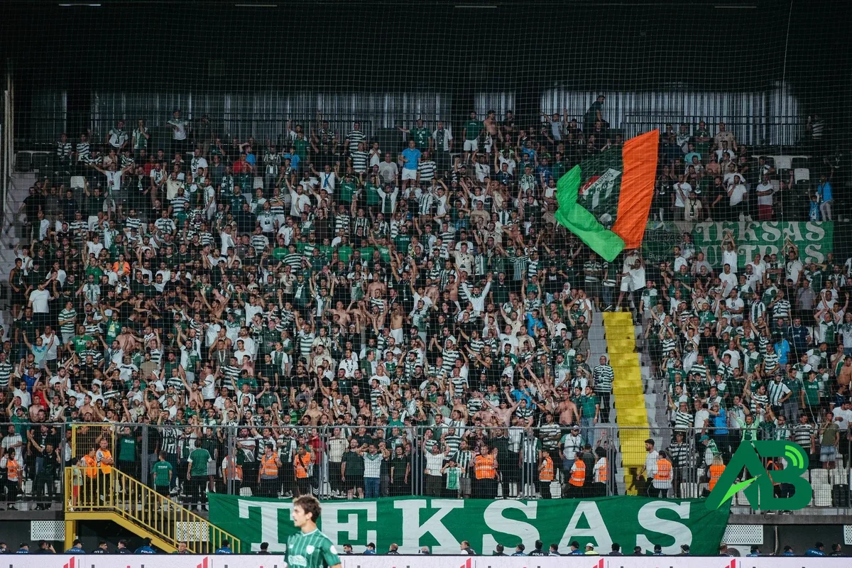 Bursaspor’a PFDK’dan çifte ceza! Taraftara deplasman yasağı...