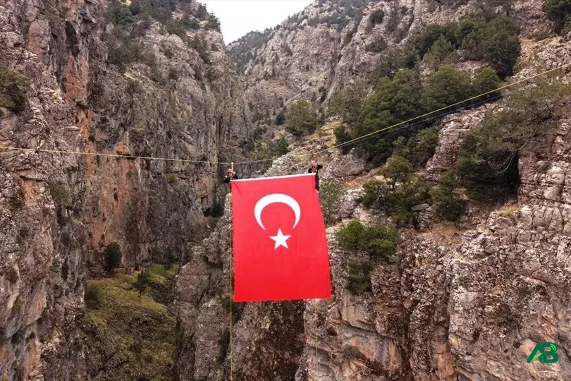 Denizli’de Cumhuriyet’e gökyüzünde anlamlı kutlama